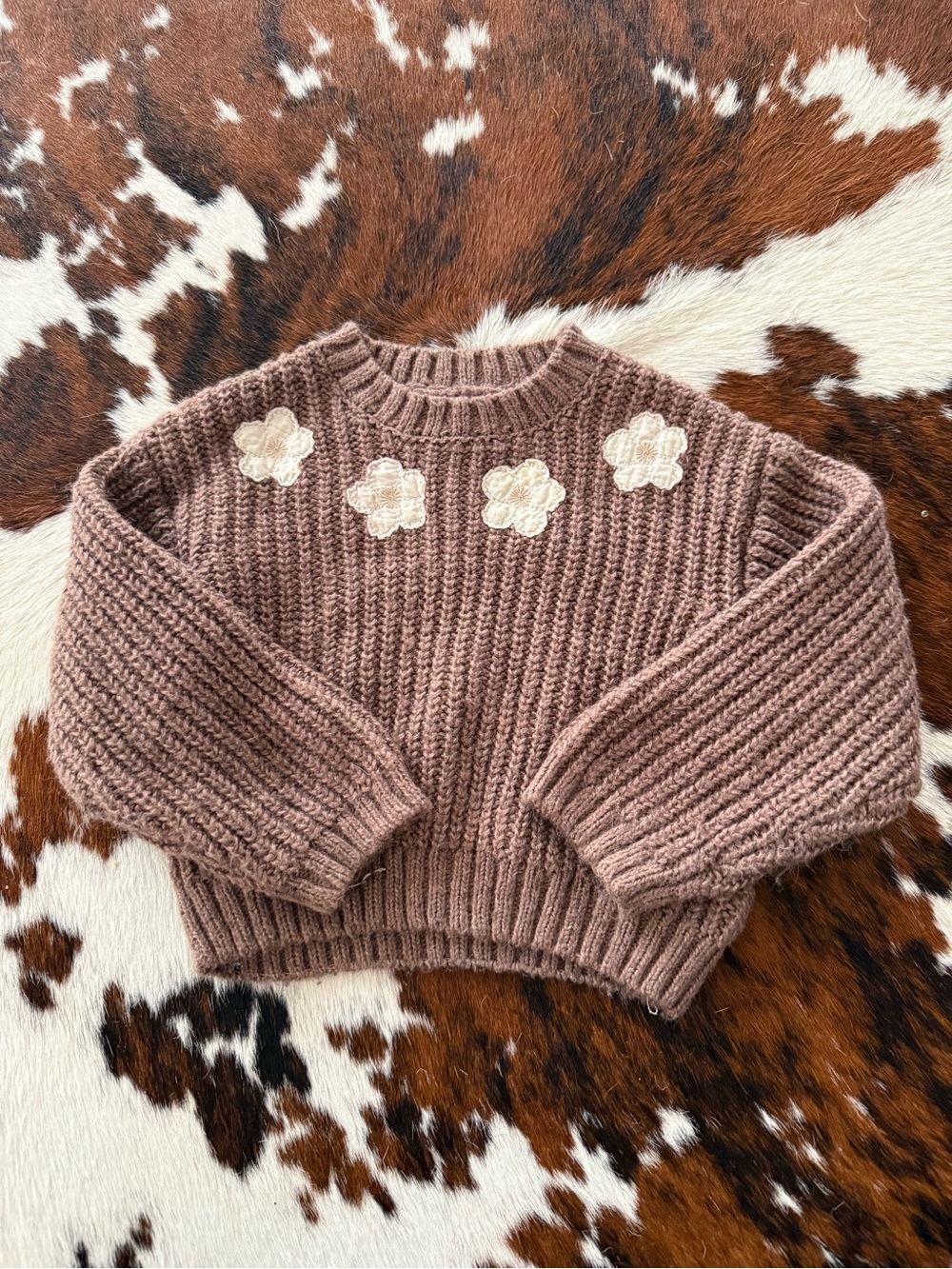 Zara Dusty Rose Chunky Knit Crewneck Sweater with Cream Flower Appliqués